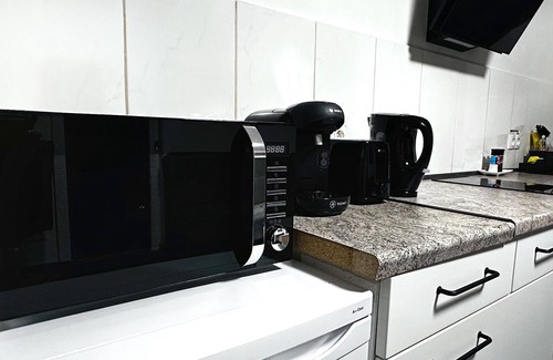 Fuldatal Apartment | Apartment 'In Fuldatal - Kassel' with Private Garden and Wi-Fi