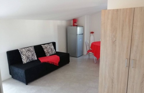 Funtana Apartment | Apartment in Funtana with Balcony, Air condition, WIFI, Washing machine (4982-3)