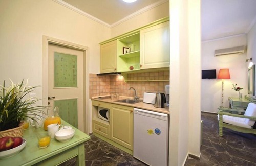Gouvia Apartment | Apartment in Gouvia with Pool and Sea Views