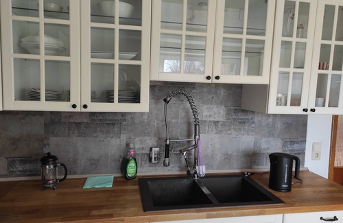 Voehringen Apartment | Apartment in green location, A7, near bathing lake with beach bar, Legoland