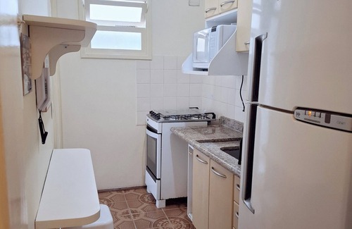 Vila Luis Antonio Apartment | Apartment in Guarujá, facing the sea, beach service, wi-fi, NETFLIX, air conditioning, garage