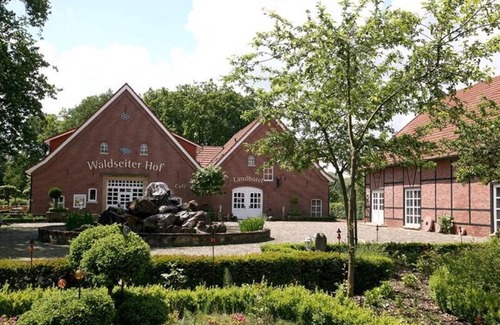 Bad Bentheim Apartment | Apartment in historic Spieker on cycling/hiking routes, golf course, forest location close to A 30,