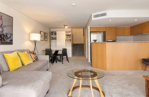 Woolloomooloo Apartment | Apartment in Iconic Fingerwharf