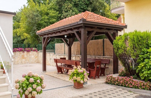 Imotski Apartment | Apartment in Imotski with parking