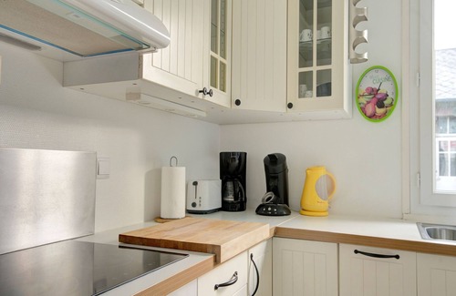 Isigny-sur-Mer House | Apartment in Isigny near the Port