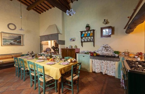 Sesto Fiorentino Apartment | Apartment in historic villa with swimming pool near Florence