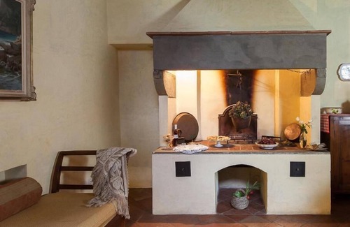 Sesto Fiorentino Apartment | Apartment in historic villa with swimming pool near Florence