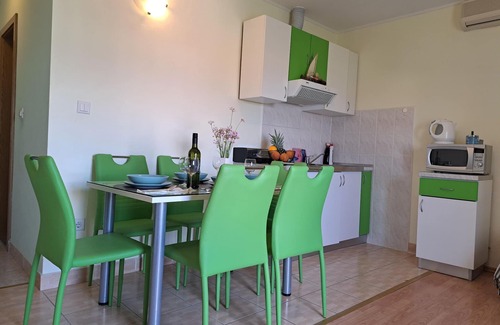 Kastel Stafilic Apartment | Apartment in Kastel near the Sea