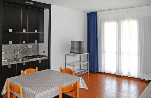 Moniga del Garda Apartment | Apartment in Moniga del Garda with balcony