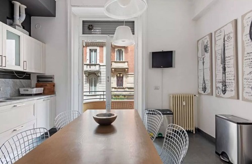 Porta Genova Apartment | Apartment in Milan with 4 bedrooms sleeps 12
