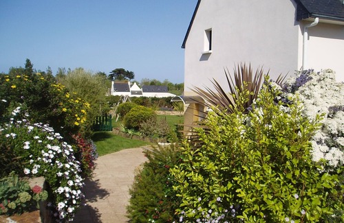 Saint-Pol-de-Leon Apartment | Apartment in new house 200m from the beach in a quiet area