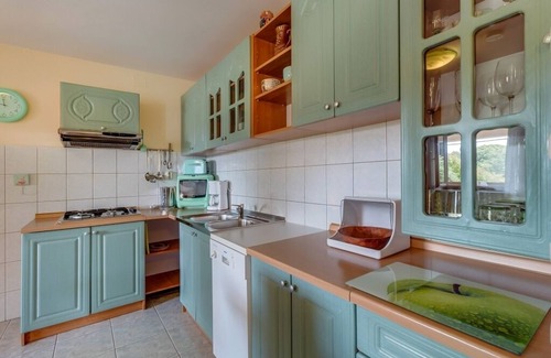 Nerezine Apartment | Apartment in Nerezine with Air condition, WIFI, Washing machine, Dishwasher (4827-2)
