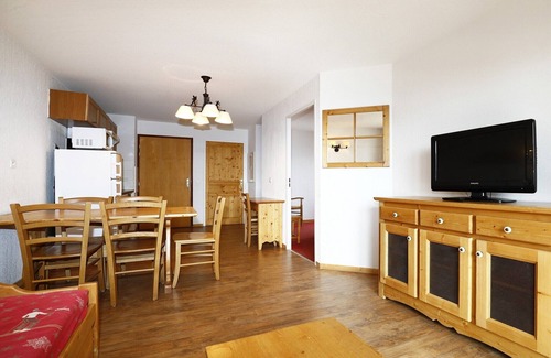 Orcieres-Merlette Apartment | Apartment in Orcières with Ski Slope Access