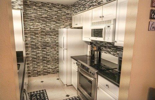 Entertainment District Condo | Apartment in the heart of Old Town Scottsdale! Prime Location!