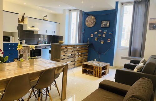 Opera Apartment | Apartment in the heart of the old port