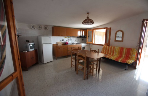 Santa Maria House | Apartment in Three-Family Villa with Large Balcony with Sea View "OPUNTIA"