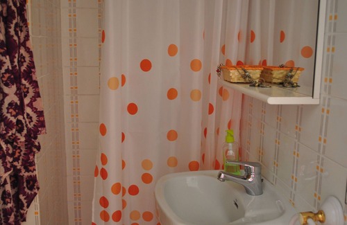 Tossa de Mar Apartment | Apartment in Tossa de Mar, with pool, 12 minutes from the beach 4 people.