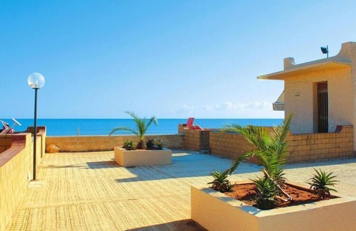 Castelvetrano Apartment | Apartment in Triscina by the Sea & Pools