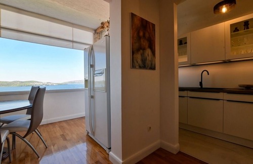 Trogir Apartment | Apartment in Trogir with Seaview, Terrace, Air condition, WIFI (3459-2)
