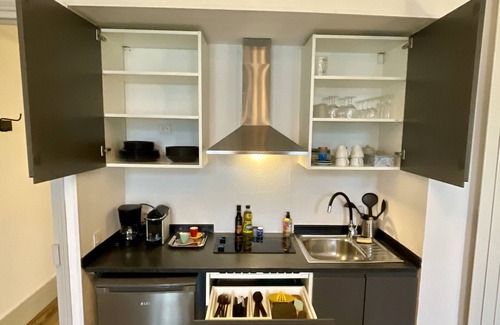 Verdun Apartment | Apartment in Verdun, "La Scène du 66"