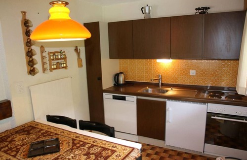 Veysonnaz Apartment | Apartment in Veysonnaz with Mountain Views