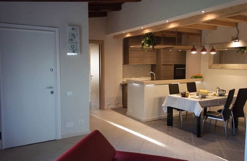 Tragliatella Apartment | Apartment in villa, independent, welcoming, spacious with fine finishes.