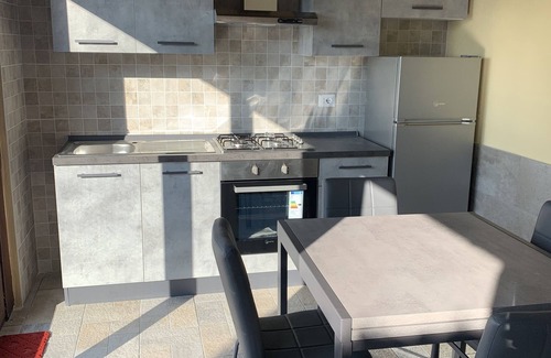 Lendinuso Apartment | Apartment in villa with swimming pool 700m from the sea