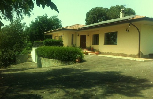 Ardea Apartment | Apartment in villa with pool in the hills of Rome Tenuta Magri Aghilone
