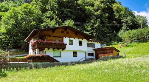 Matrei in Osttirol Apartment | Apartment Iseltal