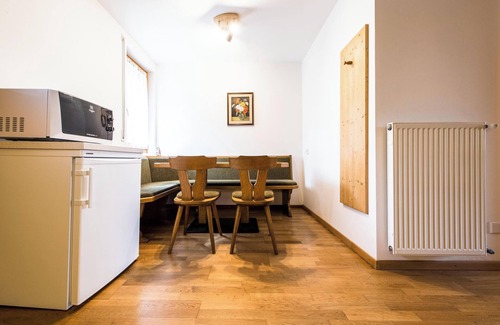 Caminata di Tures Apartment | Apartment 'Issingerhof 1' with Mountain Views, Garden & Wi-Fi