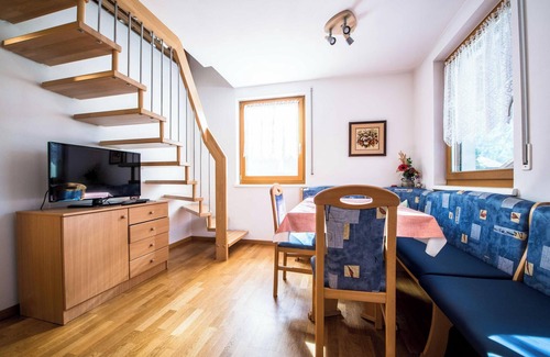 Caminata di Tures Apartment | Apartment "Issingerhof 3" with Mountain View, Balcony & Wi-Fi