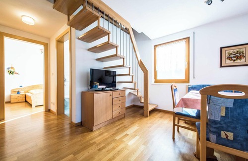 Caminata di Tures Apartment | Apartment "Issingerhof 3" with Mountain View, Balcony & Wi-Fi
