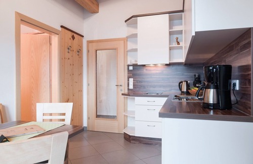 San Leonardo in Passiria Apartment | Apartment "Hofschenke Pfeiftal Heuduft" with Balcony, Garden & Wi-Fi