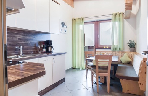 San Leonardo in Passiria Apartment | Apartment "Hofschenke Pfeiftal Heuduft" with Balcony, Garden & Wi-Fi