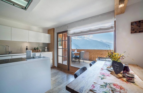 San Martino in Passiria Apartment | Apartment “ Bergsuite” with Mountain View, Balcony, Garden & Wi-Fi