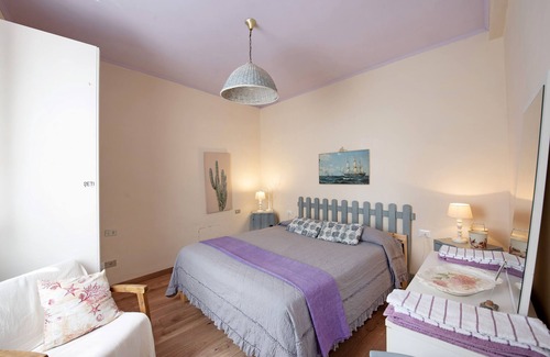 Varazze Apartment | Apartment 'Itaca' with Balcony and Wi-Fi