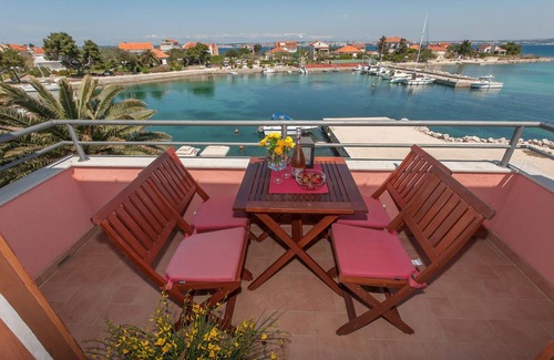 Poljana Apartment | Apartment Ivan - great location: A2(2+2) - Poljana, Island Ugljan, Croatia