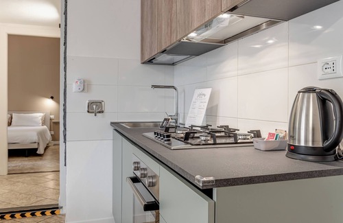 Peretola Apartment | Apartment 'Josephine Florence' with Balcony, Wi-Fi and Air Conditioning
