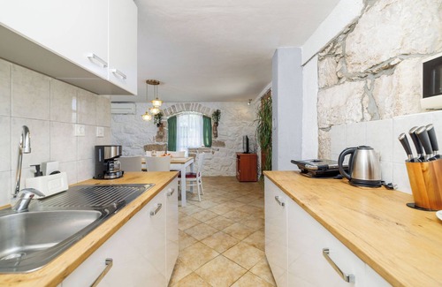 Plomin Apartment | Apartment Josip (70212-A1) - Plomin