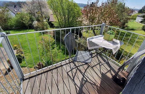 Gudensberg Apartment | Apartment 'Kammer' with Shared Terrace, Shared Garden and Wi-Fi