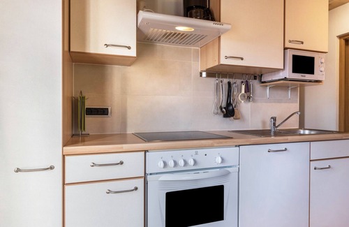 San Lorenzo di Sebato Apartment | Apartment 'Kehrerhof - Alpina' with Mountain View, Balcony & Wi-Fi