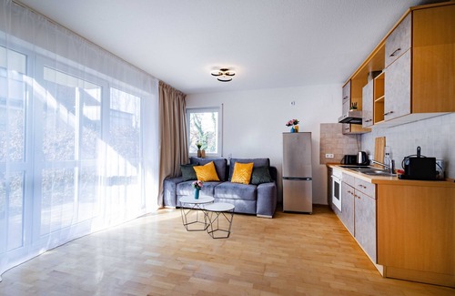 Windenreute Apartment | Apartment 'Kim Fewo 3' with Private Terrace and Wi-Fi
