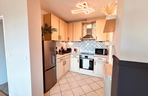 Halstenbek Apartment | Apartment 'Kokorey' with Balcony and Wi-Fi