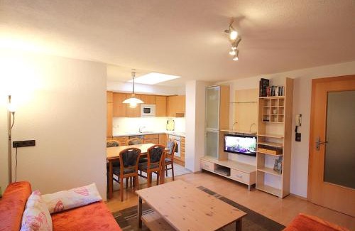 Quadratsch Apartment | Apartment Krismer by Interhome