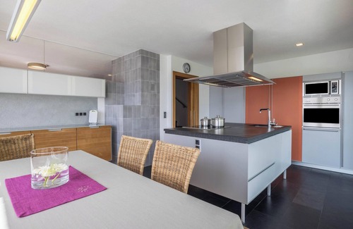 Perca Apartment | Apartment “Kronsun - Ruhe” with Mountain View, Balcony & Garden