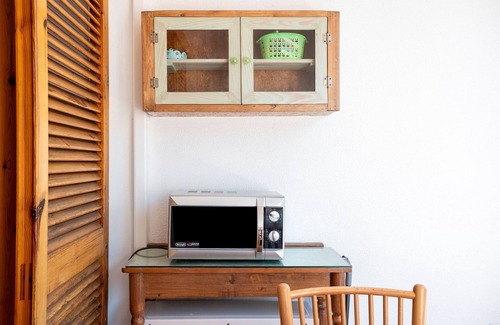 Acaya Apartment | Apartment 'La Casa Di Bebe' with Shared Pool, Wi-Fi and Air Conditioning