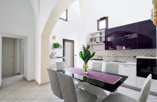Spongano Apartment | Apartment 'La Casa Di Lena' with Private Terrace, Wi-Fi and Air Conditioning