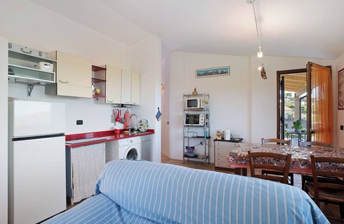 Costarainera Apartment | Apartment "La Casa di Lele" with Sea View, Private Garden & Wi-Fi