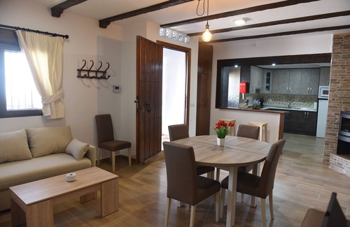 Chiclana de Segura Apartment | Apartment 'La Teja 5' with Mountain View, Wi-Fi and Air Conditioning