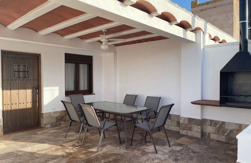 Chiclana de Segura Apartment | Apartment 'La Teja 7' with Mountain View, Wi-Fi and Air Conditioning